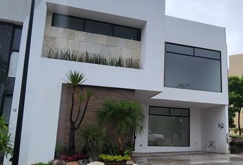 Casa en fraccionamiento en  Circuito Tajin 36, Circuito Tajín, Puebla De Zaragoza, Puebla, México