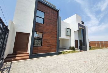 Casa en  Cuatro Caminos, San Juan Cuautlancingo, Puebla, México