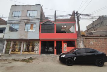Casa en  Calle 19, Ur. Alameda Del Pinar (centenario), Comas, Lima, 15316, Per