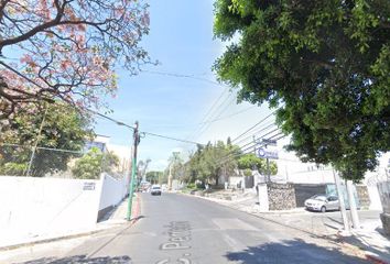 Casa en  Calle Pericón, Miraval, 62270 Cuernavaca, Morelos, México