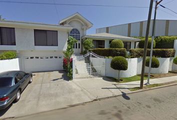 Casa en  Avenida Diamante, Nueva Ensenada, Ensenada, Baja California, México