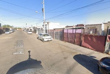 Casa en  Av. Vallecitos, Real Del Río, Mexicali, Baja California, México