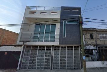 Casa en  Calle Adrián Puga, Aldama Tetlán, Guadalajara, Jalisco, México