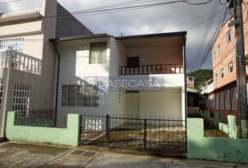 Casa en  Carrera 5 #45-25, Floridablanca, Santander, Colombia
