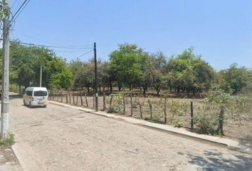 Terreno para vivienda y/uso mixto Enmedio de la población en Puerto Vallarta