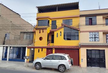 Casa en  Av. Los Virreyes 257, Lima 15011, Perú