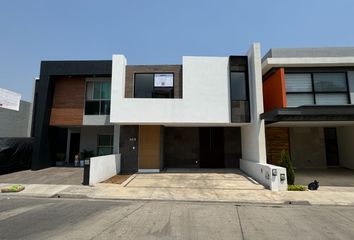 Casa en  Paseo Del Parque, Morelia, Michoacán, México