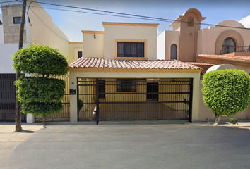 Casa en  Avenida Provincia Albacete 30, Los Portales, Hermosillo, Sonora, México