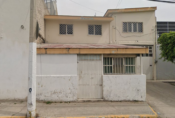 Casa en fraccionamiento en  Avenida Doctor Mateo Del Regil 45, Mariano Otero, Zapopan, Jalisco, México