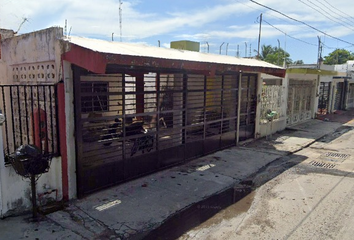 Casa en  Avenida 4 De Marzo Col, Infonavit Fidel Velazquez, Chetumal, Quintana Roo, México