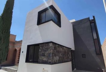 Casa en  Calle Cerro De Perote, Fracc Paseos De La Montaña, Encarnación De Díaz, Jalisco, 47270, Mex