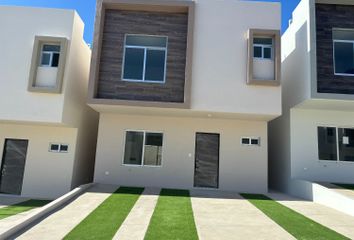 Casa en condominio en  Boulevard Francisco Zarco, Paseo Santa Fé, Tijuana, Baja California, 22667, Mex