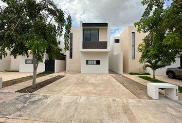 Casa en condominio en  Calle 8, Leandro Valle, Mérida, Yucatán, México