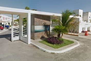 Casa en  Residencial Paraíso Playa Del Carmen, Avenida Chemuyil, Playa Del Carmen, Quintana Roo, México