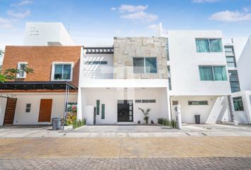 Casa en condominio en  Arbolada Sur, Cancún, Quintana Roo, México