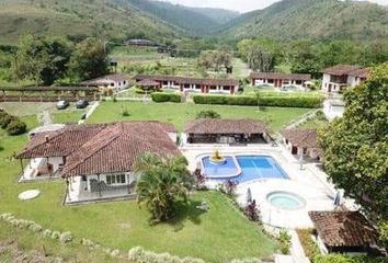 Villa-Quinta en  Calle 31 #26-70, Tuluá, Valle Del Cauca, Colombia
