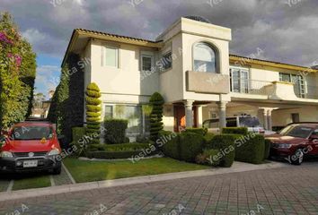 Casa en fraccionamiento en  Calle Toluca-metepec, San Jorge Pueblo Nuevo, Unidad Habitacional Juan Fernández Albarrán, Metepec, México, 52164, Mex