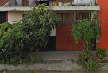 Casa en  Fuentes De Zamora No.36, Villas De La Fuente, Uruapan, Michoacán, México
