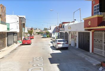 Casa en  Calle Dalias, Blancas Mariposas, Villahermosa, Tabasco, México