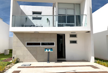 Casa en condominio en  Amura Residencial, Avenida Atlántico, Aguascalientes, México