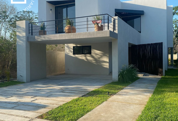 Casa en fraccionamiento en  Priv. Residencial Nortemérida, Mérida, Yucatán, México
