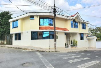 Casa en  Jorge Luis Borges 317, Santo Domingo, Ecuador