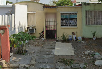 Casa en fraccionamiento en  Alberto Fuster 70, Fraccionamiento Hacienda Sotavento, Veracruz, México