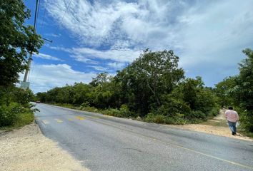 Lote de Terreno en  Avenida Huayacán, Benito Juárez, Quintana Roo, Mex