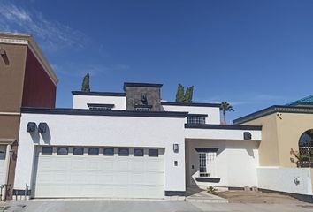 Casa en fraccionamiento en  Virreyes, Ciudad Juárez, Chihuahua, México