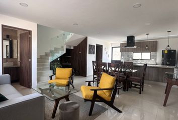 Casa en fraccionamiento en  Parque Real Residencial, Avenida México - Puebla, San Juan Cuautlancingo, Puebla, México