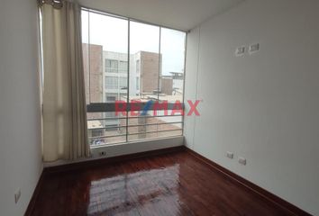 Departamento en  Daniel Alcides Carrión 135, Chiclayo, Perú