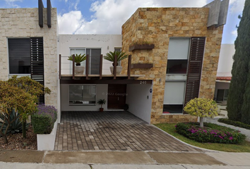 Casa en  Lago Yalahan, Cumbres Del Lago, Juriquilla, Querétaro, México