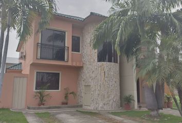 Casa en  Portón Del Rio, Avenida León Febres Cordero Ribadeneyra, Ecuador