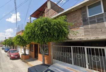 Casa en  Del Avellano, Los Naranjos, Celaya, Guanajuato, México