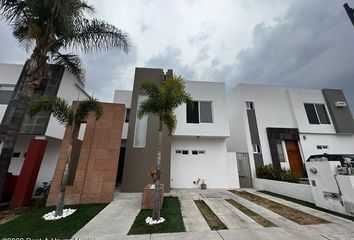 Casa en  Juriquilla Santa Fe, Santa Fé, Juriquilla, Querétaro, México