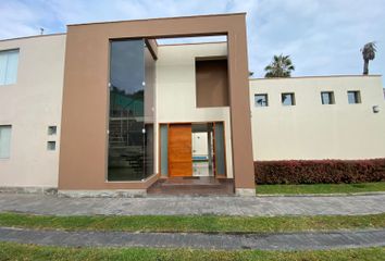 Casa condominio en  Santiago De Surco, Lima