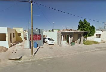 Casa en  Calle San Armando, Villas De San Miguel, Nuevo Laredo, Tamaulipas, México