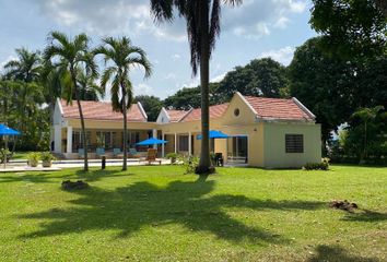 Villa-Quinta en  Club Puerto Peñalisa, Ricaurte, Cundinamarca, Colombia