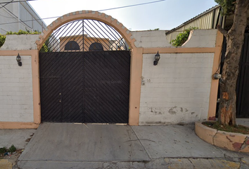 Casa en  Calle De La Rosa 16, Hacienda De La Luz, Atizapán De Zaragoza, Estado De México, México