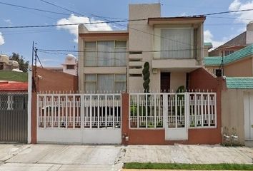Casa en  Sierra Grande, Valle Don Camilo, Toluca De Lerdo, Estado De México, México