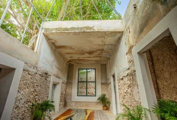 Casa en  C. 59 563, Barrio De Santiago, Centro, 97000 Mérida, Yuc., México