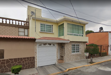 Casa en  Fraccionamiento Valle De Santa Monica, Tlalnepantla De Baz
