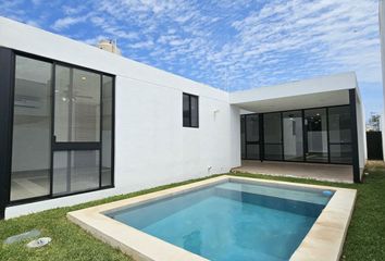 Casa en fraccionamiento en  Aleza Residencial, Calle 22, Aleza Residencial, Conkal, Yucatán, México