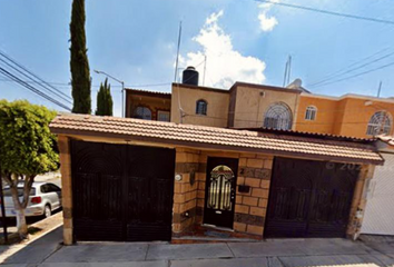 Casa en  Calle Benedictinos 12, Mision De San Carlos, Candiles, Querétaro, México