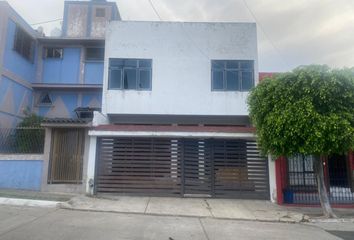 Casa en  Calle Isla Madeira 3022, Jardines De La Cruz, Guadalajara, Jalisco, México