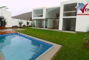 Casa en  La Planicie, La Molina, Perú