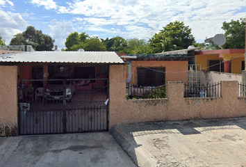 Casa en  C. 49 686, Manuel Ávila Camacho, 97159 Mérida, Yuc., México