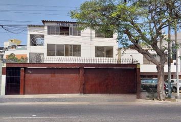 Local comercial en  Av. Javier Prado Este 1750, San Isidro, Perú