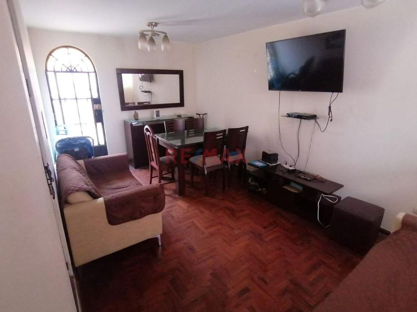 Casa en venta Unidad Vecinal Mirones, Lima, Perú