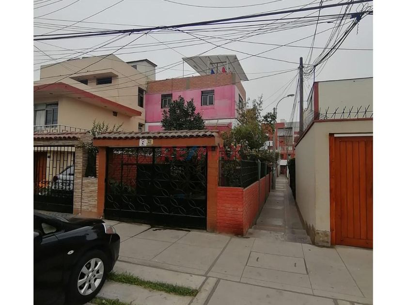 Casa en venta Unidad Vecinal Mirones, Lima, Perú